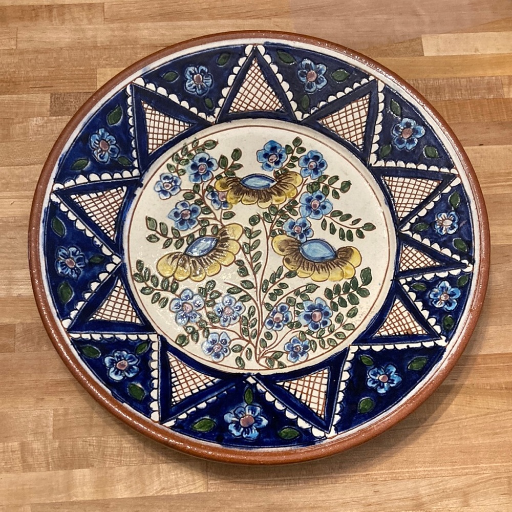 Olaria Cristo Sao Pedro Do Corval Floral Terra Cotta glazed plate.